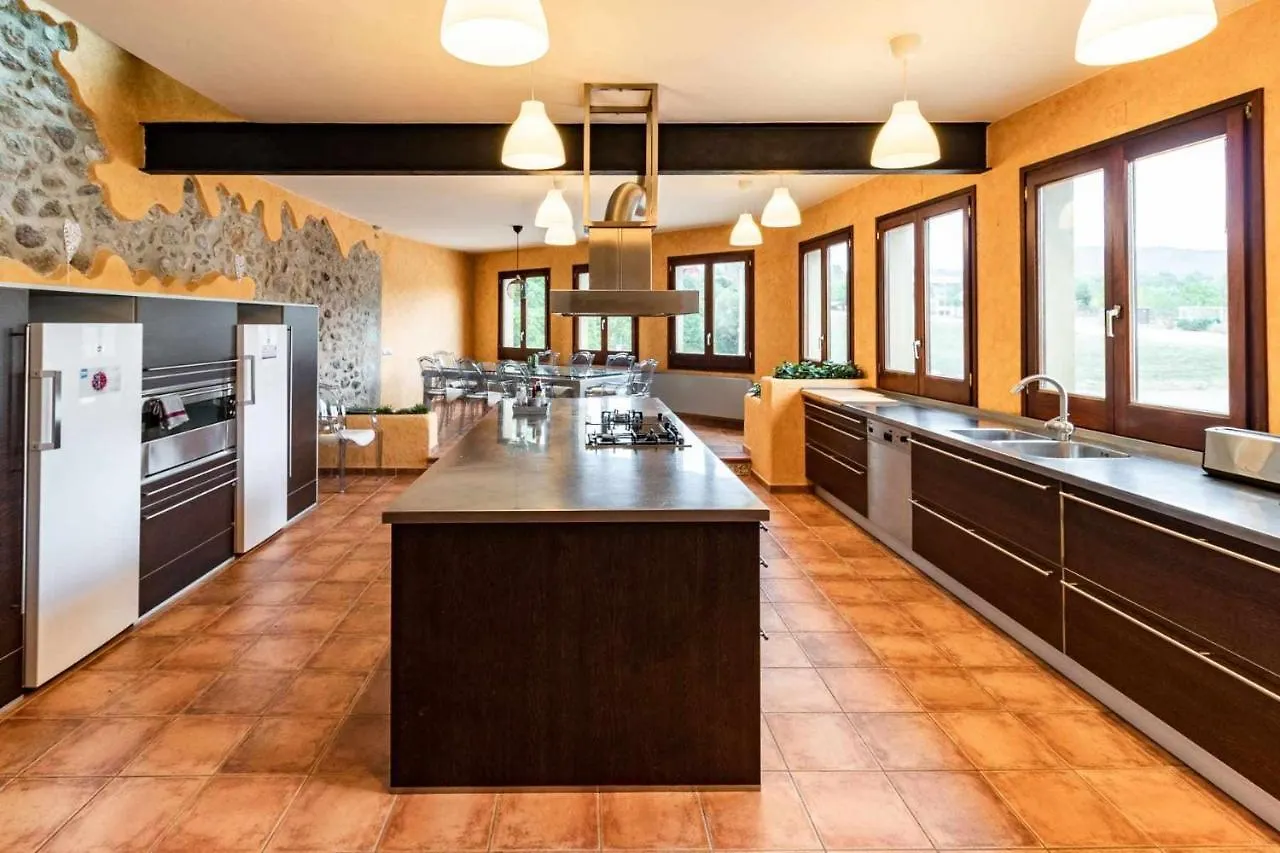 Boadella Rustic Casa Rural En El Alt Emporda 0*, خيرونا
