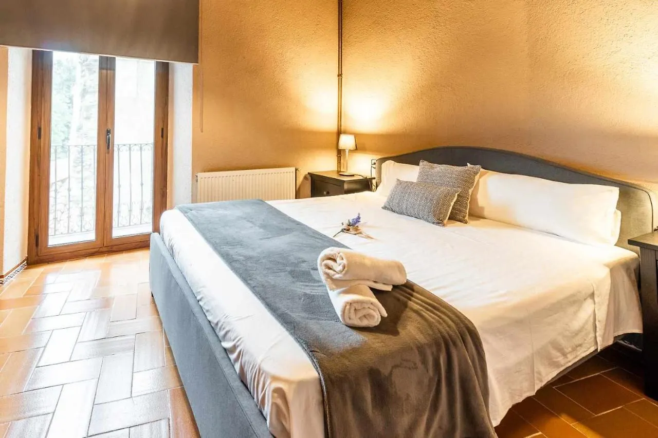 Boadella Rustic Casa Rural En El Alt Emporda بيت للعطل